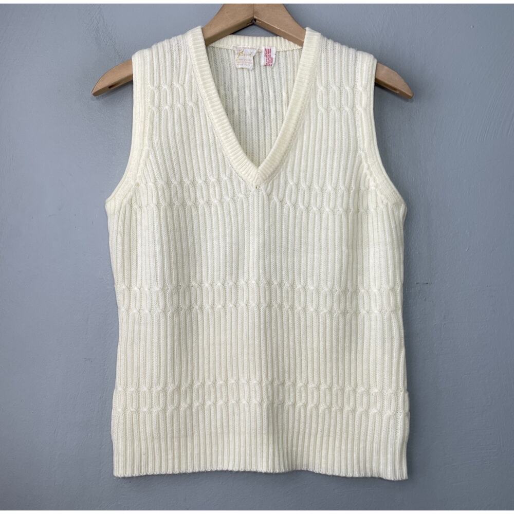 Vintage Tarri Sweater Vest Size S M Cream Sleeveless V-neck Minimalist Classic